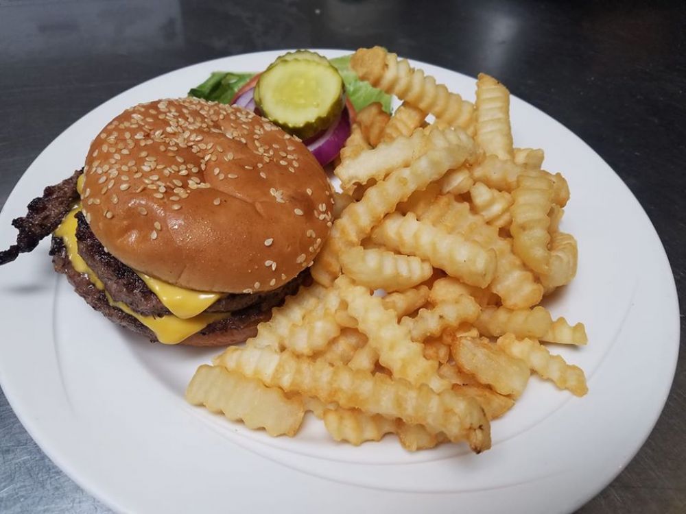 Trackside-mt-vernon-illinois-burger-fries