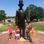 Kids-with-Statue-of-Abraham-Lincoln-Mt-Vernon-Illinois-Instagram